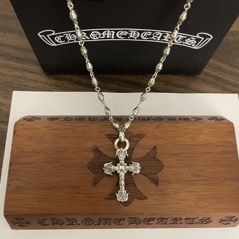 Ch**me He**ts necklaces